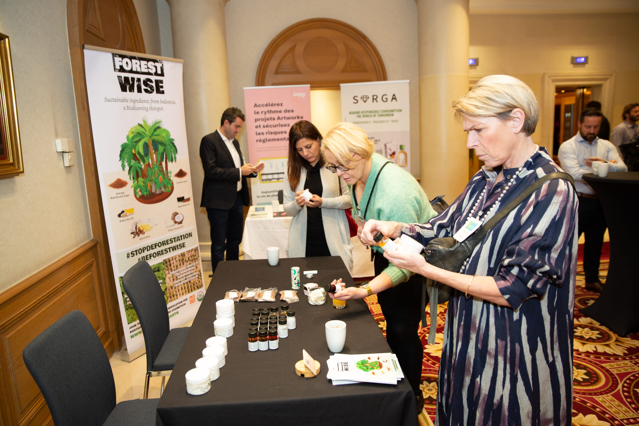 Sustainable cosmetics summit Break